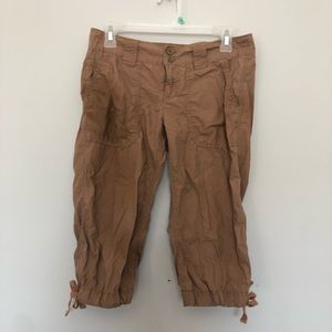 low rise capri cargo pants